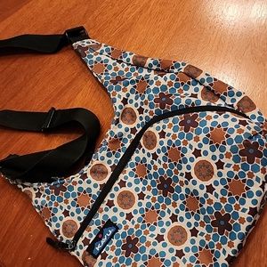 Kavu Sydney satchel sling large bag. LIKE NEW! tons of storage! Unisex!